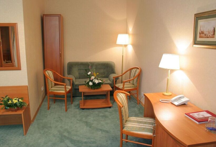 ジュニアスイート, Arbat