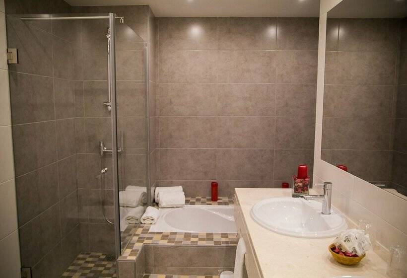 سوییت خانوادگی, Dom Fernando