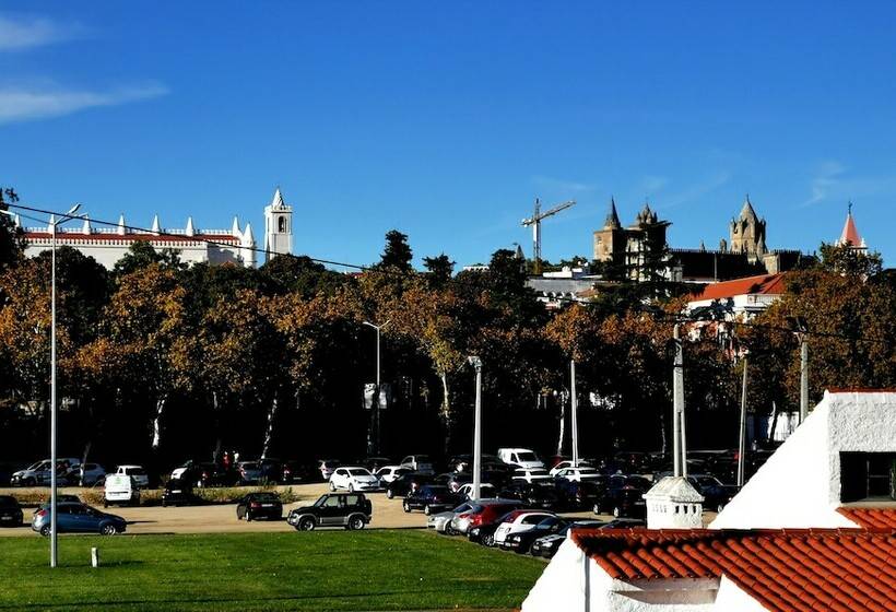 اتاق خانوادگی, Dom Fernando