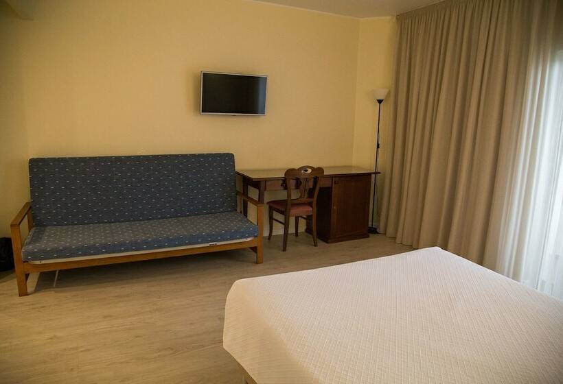 اتاق خانوادگی, Dom Fernando