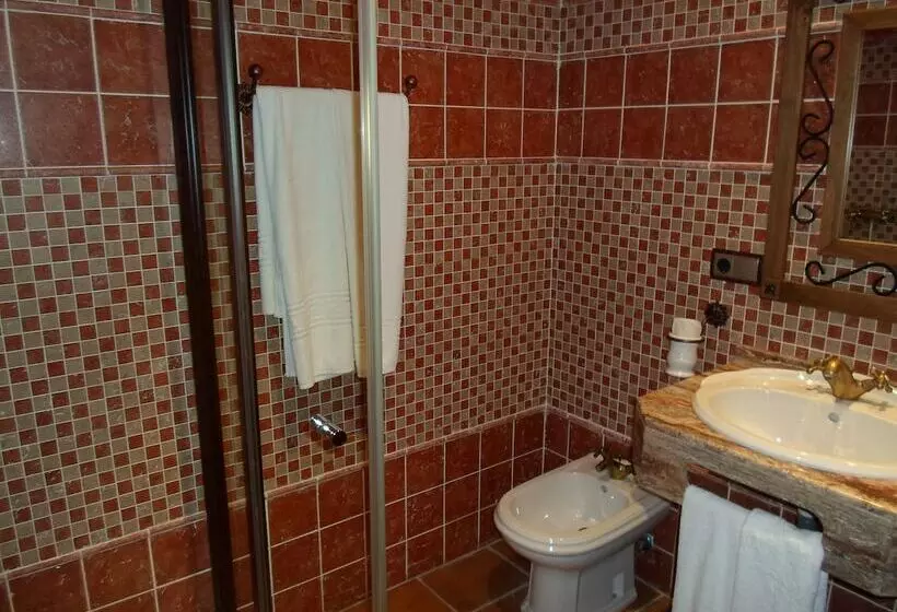 Habitació Triple Estàndard, El Doncel