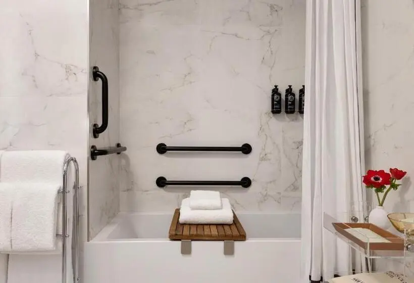 سوییت, Eurostars The Chemists' Club