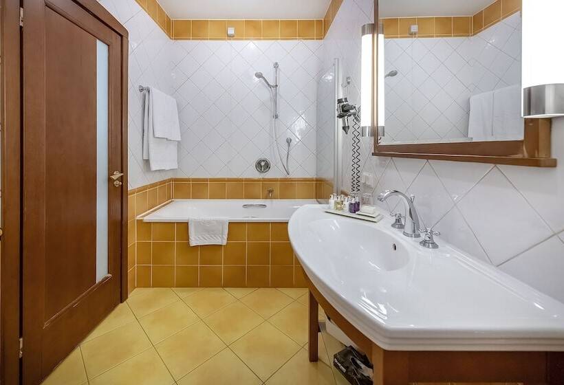 سوییت جونیور, Grotthuss Boutique Hotel Vilnius