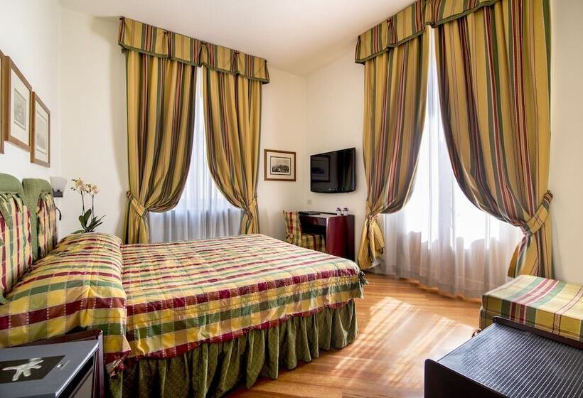 اتاق سوپریور, Italia