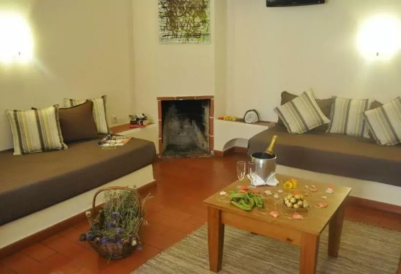 Villa 2 Makuuhuonetta, Pedras Da Rainha