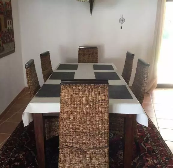 Huvila, 1 makuuhuone ja uima-allas, Pedras Da Rainha