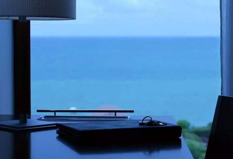 اتاق خانوادگی با چشم‌انداز دریا, Talaia Hôtel & Spa Biarritz  Mgallery Collection