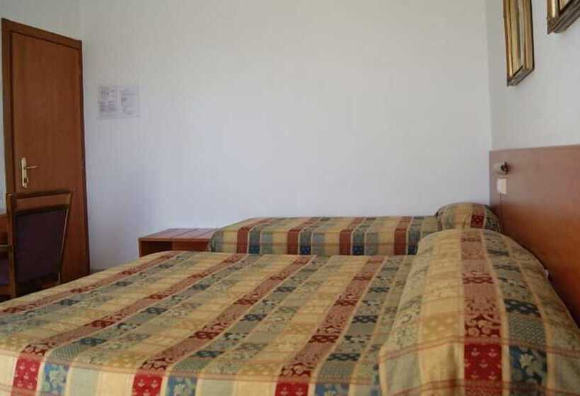 اتاق استاندارد سه نفره, Vico Alto Siena