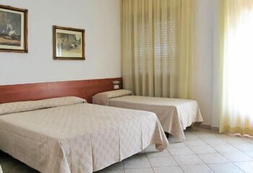 اتاق استاندارد چهار تخته, Vico Alto Siena