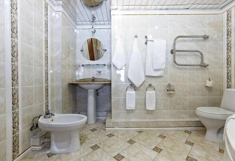 سوییت, Orbita Hotel Complex