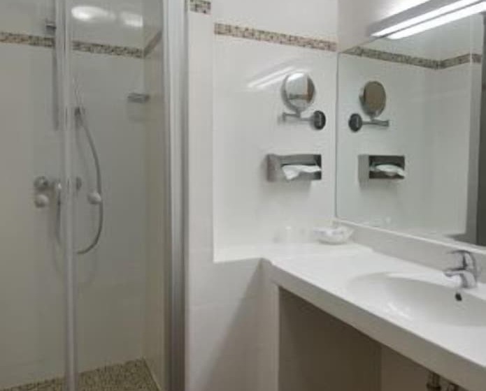 غرفة قياسية رباعية, Promotel