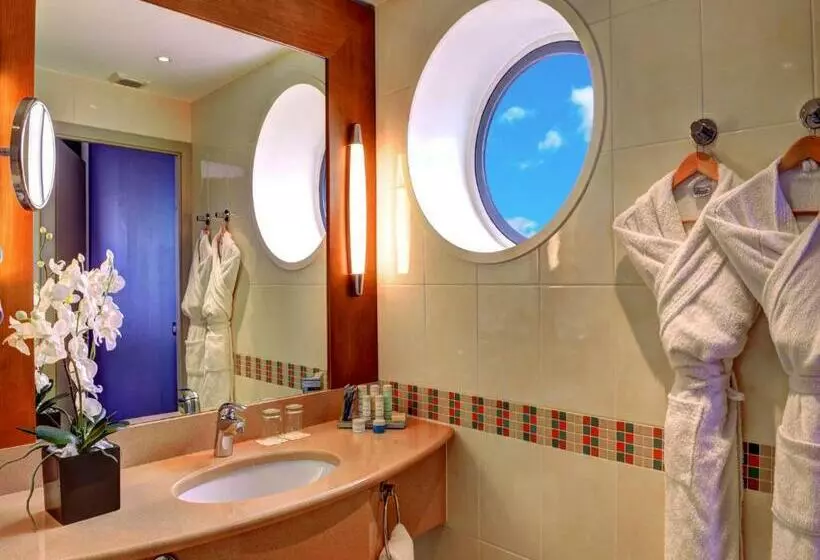 سوییت جونیور با چشم‌انداز دریا, Talaia Hôtel & Spa Biarritz  Mgallery Collection