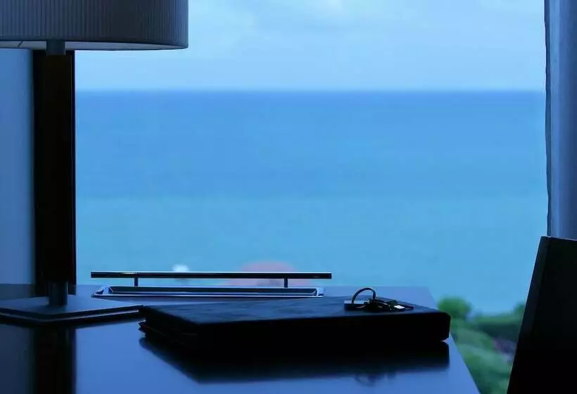 سوییت جونیور با چشم‌انداز دریا, Talaia Hôtel & Spa Biarritz  Mgallery Collection