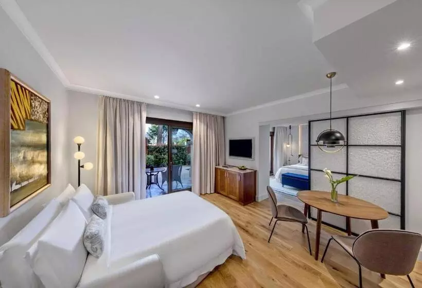 ファミリールーム, The St. Regis Mardavall Mallorca Resort