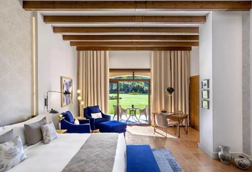 庭の見えるジュニアスイート, The St. Regis Mardavall Mallorca Resort