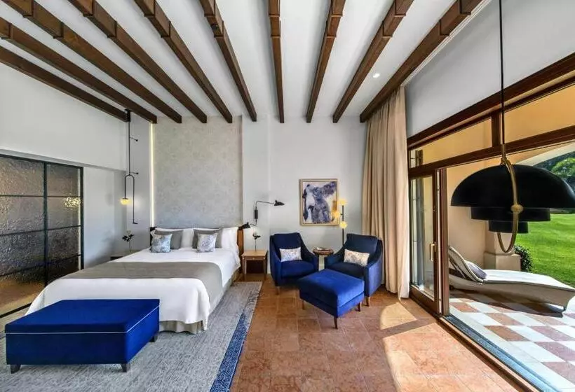 庭の見えるジュニアスイート, The St. Regis Mardavall Mallorca Resort