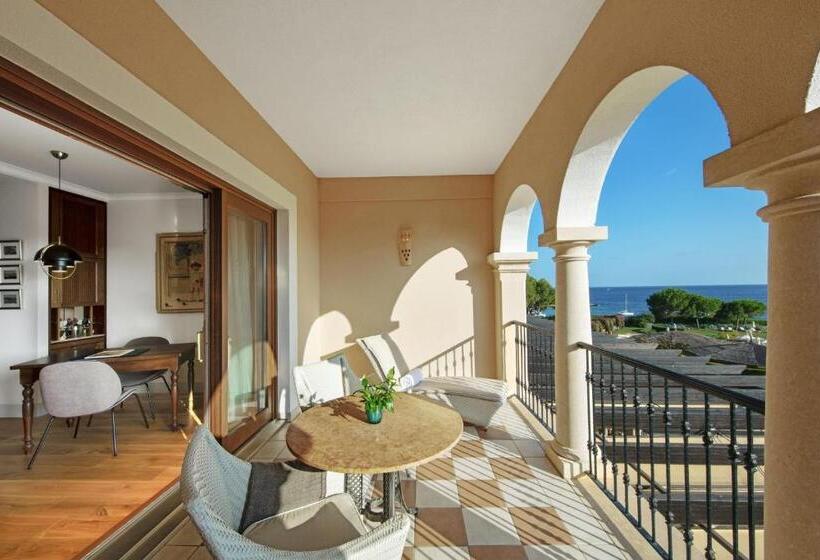 小型套房带阳台, The St. Regis Mardavall Mallorca Resort