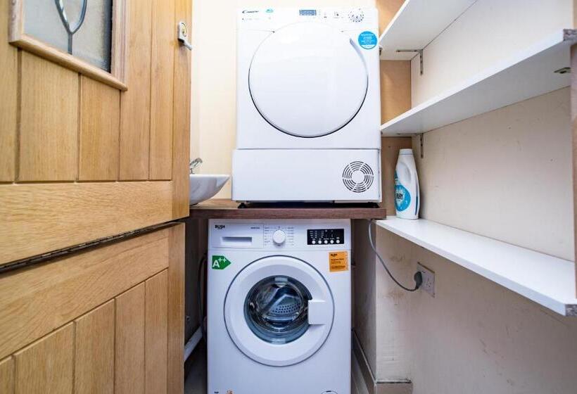 Standard Yhden Hengen Huone, Wilson Lodge