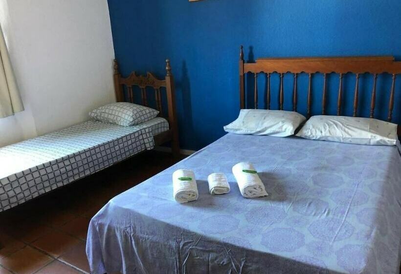 غرفة قياسية ثلاثية, Pousada Brasileirinho