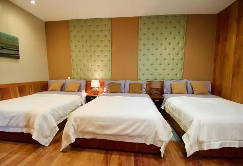 سوییت خانوادگی, Pepe S House Cuenca I Hotel & Boutique Hostel