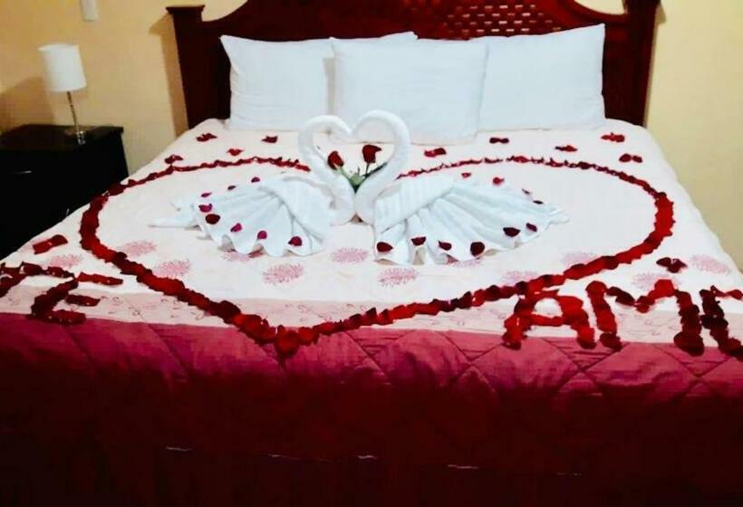 Полулюкс, Edelmira