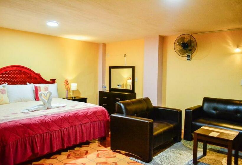 Полулюкс, Edelmira