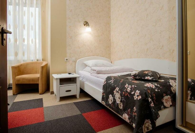 اتاق استاندارد یک نفره, Na Horyzonti