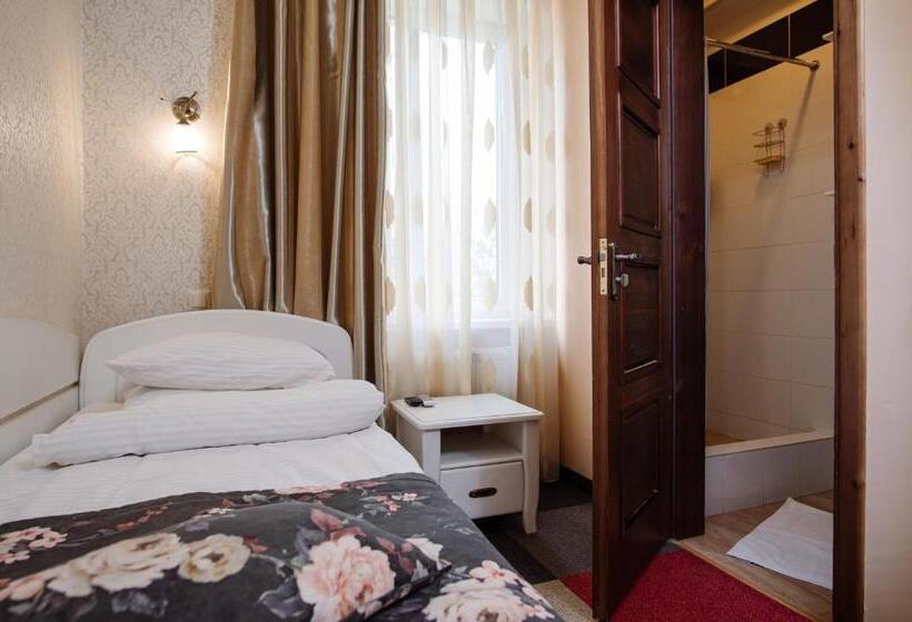 اتاق استاندارد یک نفره, Na Horyzonti