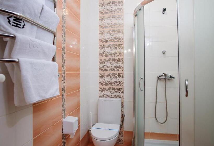 اتاق لوکس با بالکن, Na Horyzonti