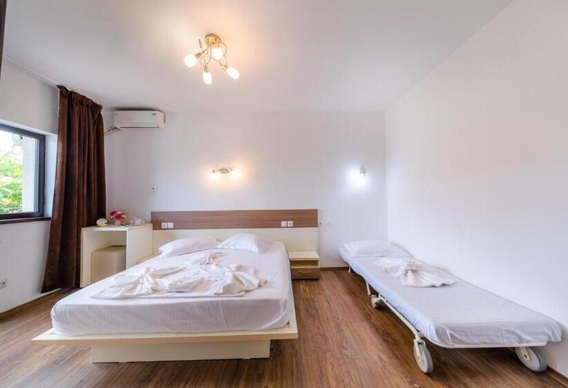 Habitació Triple Estàndard amb Balcó, Vila Kos