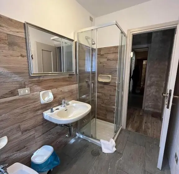 スタンダード４人部屋, San Luigi   Rooms & Apartments