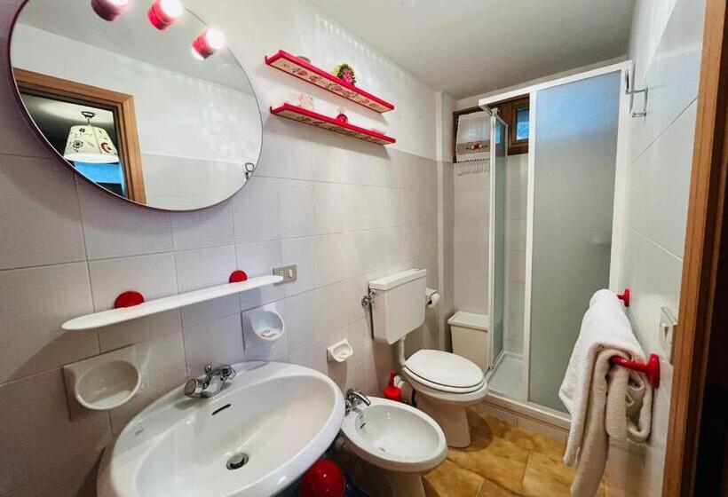 اتاق اکونومی, San Luigi   Rooms & Apartments