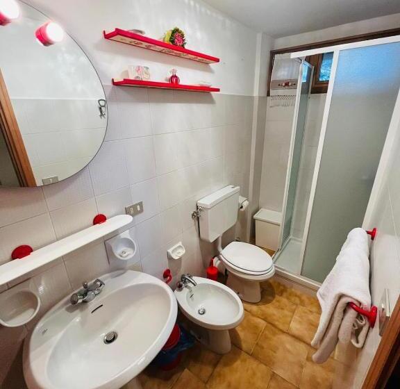 اتاق اکونومی, San Luigi   Rooms & Apartments