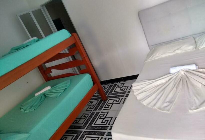 غرفة عائلية, Alto Amazonas