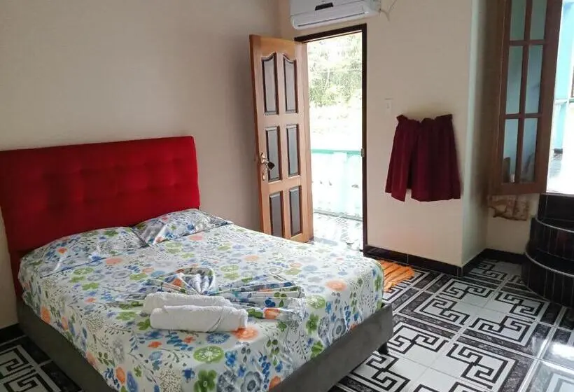 اتاق استاندارد یک نفره, Alto Amazonas