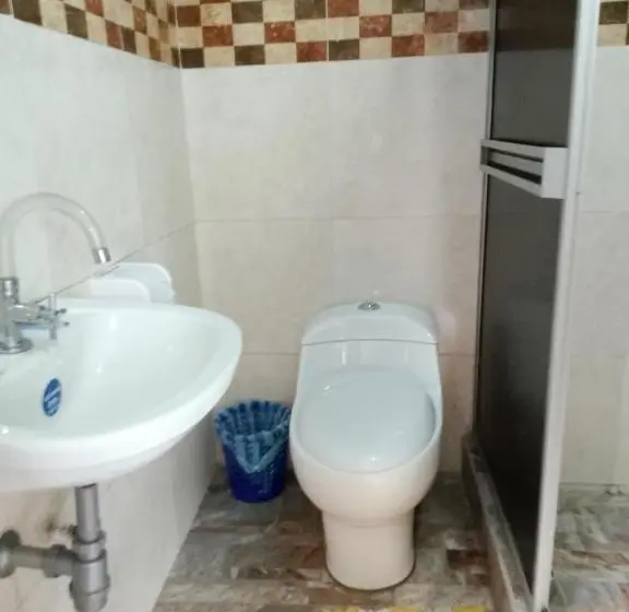 اتاق استاندارد یک نفره, Alto Amazonas
