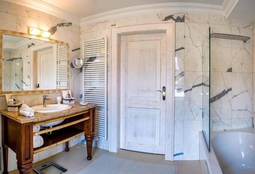 סוויטת 2 חדרי שינה, Schloss Thalheim