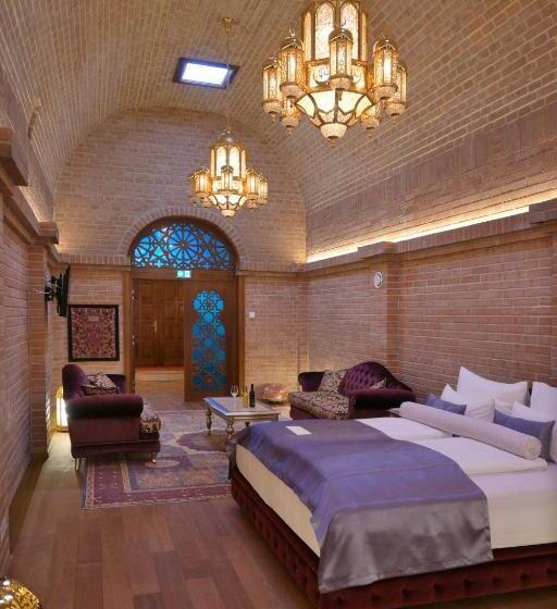 מיטת קינג בסוויטה, Schloss Thalheim