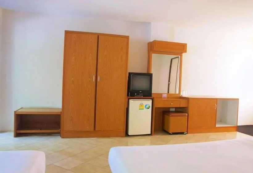 اتاق سوپریور چهار تخته, Sichang Shine Khao Resort