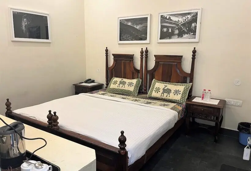 اتاق لوکس, Rajputana Diaries