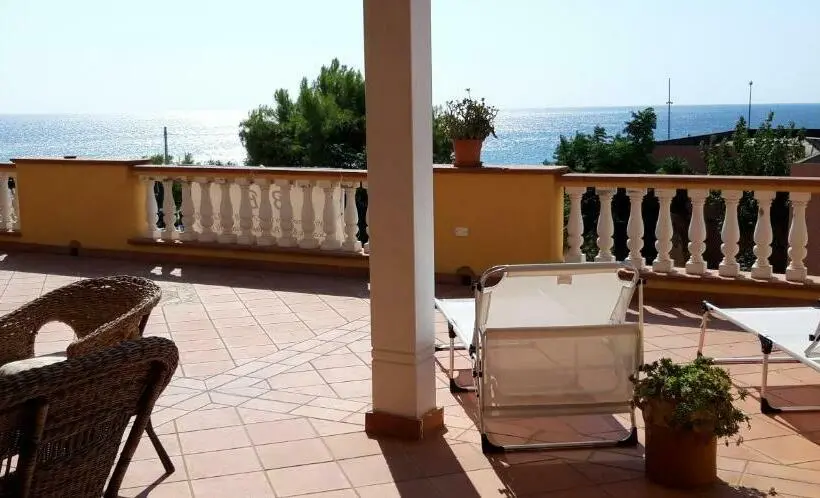 デラックスルーム, Miramare B&b Di Cerri Maria