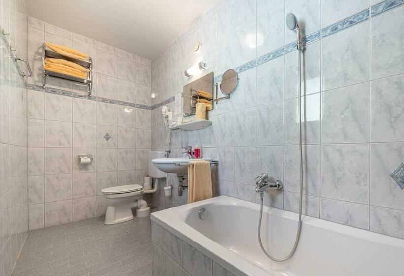 四人标准间, Familienhotel Replerhof