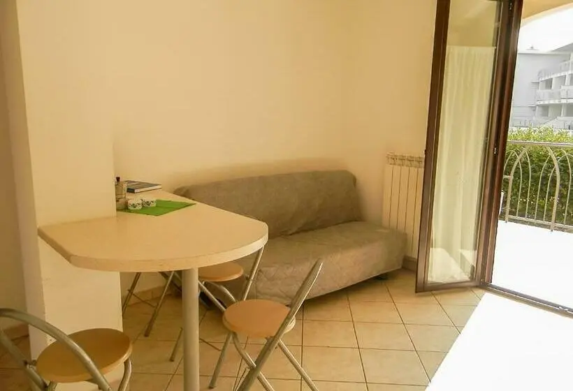 バルコニー付きスタンダードルーム, Homiday   Residence Micaene