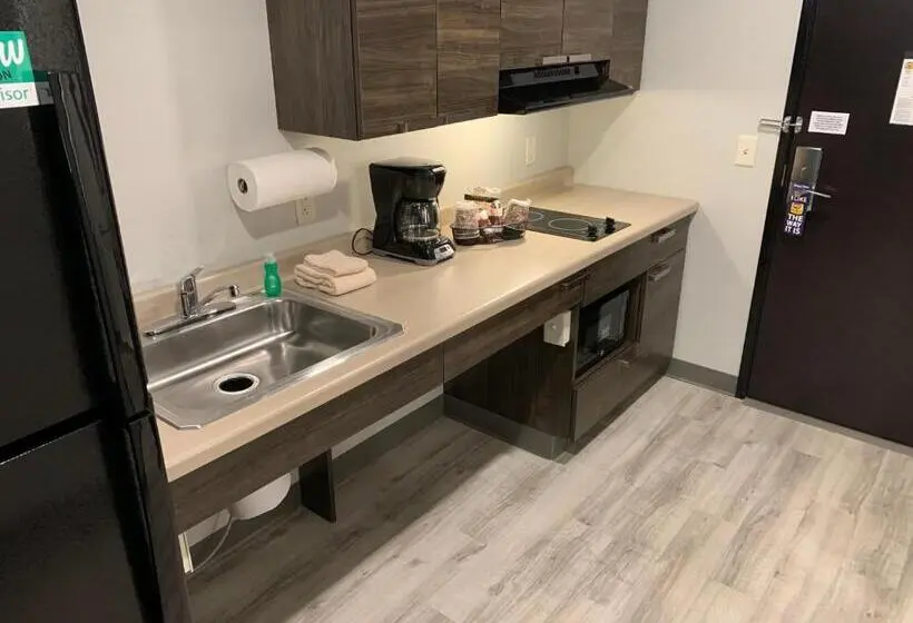 身障者適用キングサイズベッドルーム, My Place Hotel Dahlgren/king George, Va