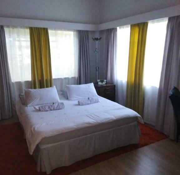 اتاق استاندارد با سرویس بهداشتی مشترک, Xenia Bed & Breakfast