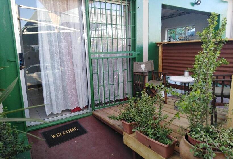 اتاق استاندارد, Xenia Bed & Breakfast