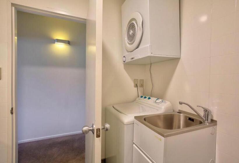 1 Bedroom Apartment Lake View, Heart Of Queenstown