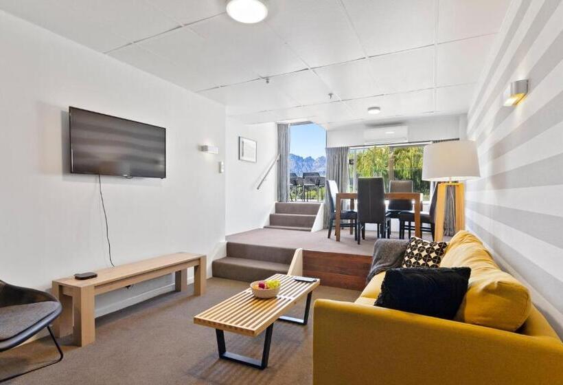 1 Bedroom Apartment Lake View, Heart Of Queenstown