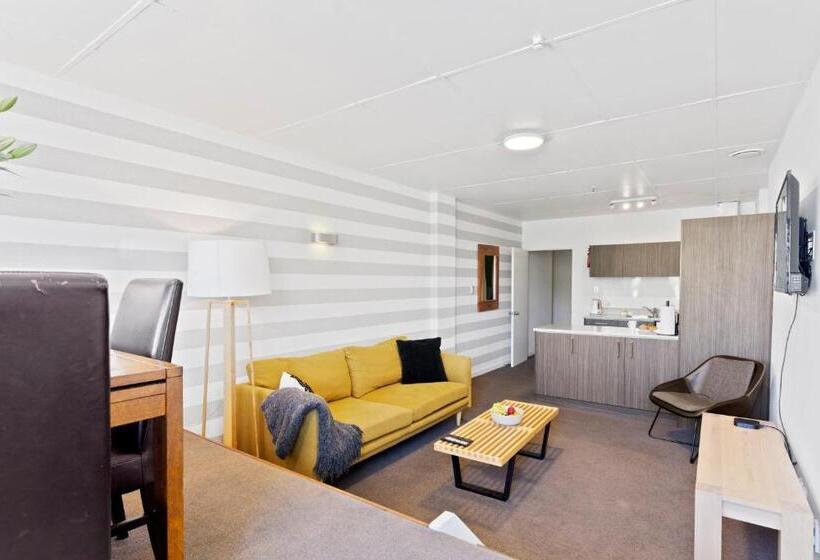 1 Bedroom Apartment Lake View, Heart Of Queenstown