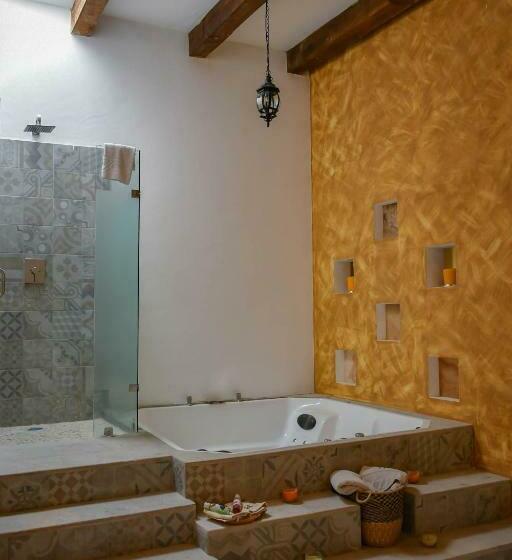 جناح ديلوكس, Hacienda San Isidro